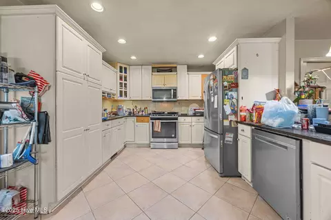 Kitchen - 720 Lea Dr, Hampstead, NC 28443 photo 3 of 6