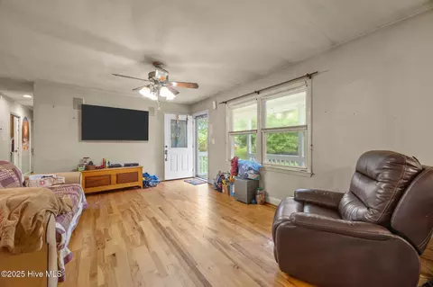 Living - 720 Lea Dr, Hampstead, NC 28443 photo 2 of 2