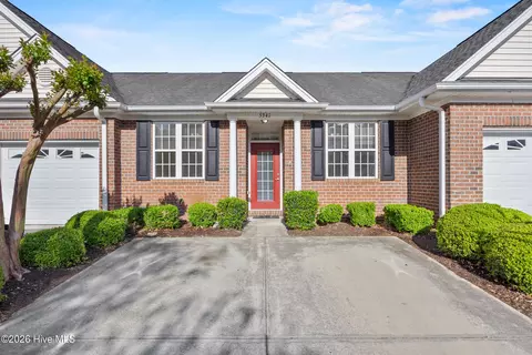 5341 Christian Dr, Wilmington, NC 28403