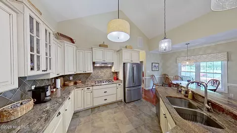 Kitchen - 119 Arbon Ln, New Bern, NC 28562 photo 2 of 4