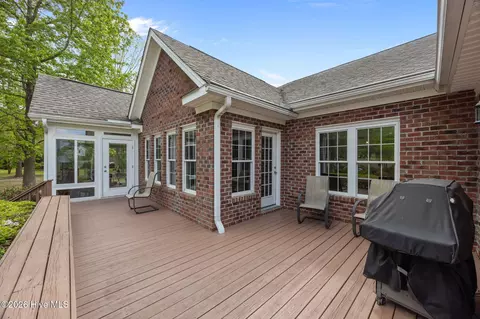 Exterior - 119 Arbon Ln, New Bern, NC 28562 photo 10 of 18