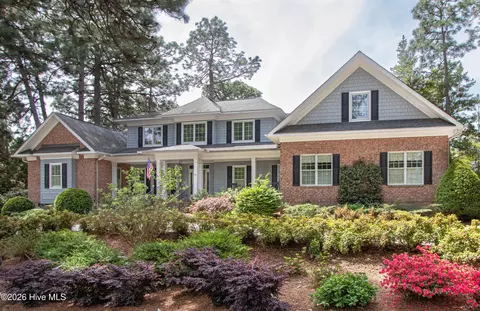 60 Oak Meadow Rd, Pinehurst, NC 28374