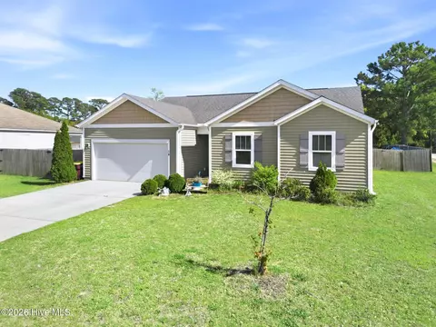 14 Frazer Ln, Hampstead, NC 28443