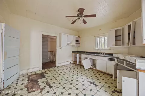 Kitchen - 409 Pender St E, Wilson, NC 27893 photo 2 of 2