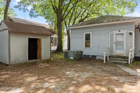 Exterior - 409 Pender St E, Wilson, NC 27893 photo 7 of 9