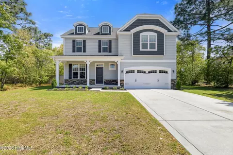 438 Scrub Oaks Dr, Hampstead, NC 28443