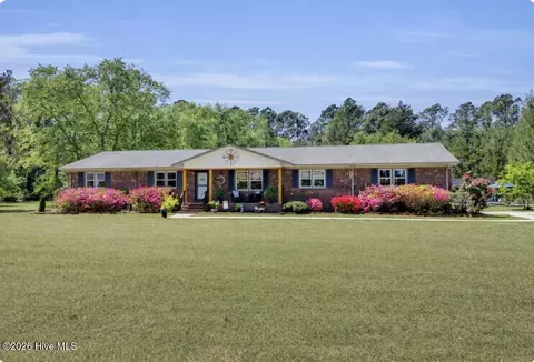 215 Croatan Ln, New Bern, NC 28562