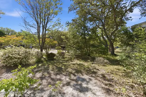 151 NW 6th St, Oak Island, NC 28465