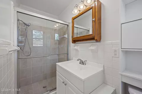 Bath - 4162 Westhaven Ave, Ayden, NC 28513 photo 3 of 3