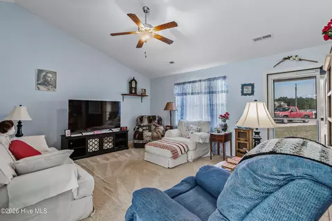 Living - 321 Basil Ct, Hubert, NC 28539 photo 2 of 2