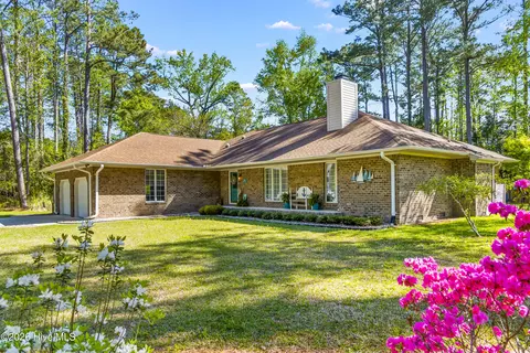 7202 Brigantine Blvd, Oriental, NC 28571