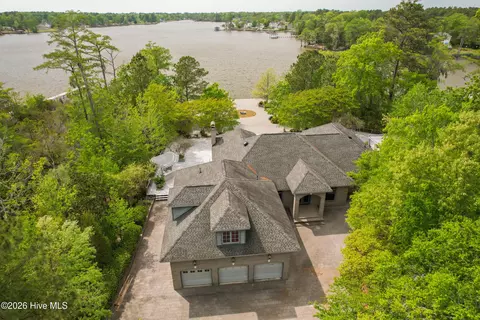 211 Beech Point Blvd, Hertford, NC 27944