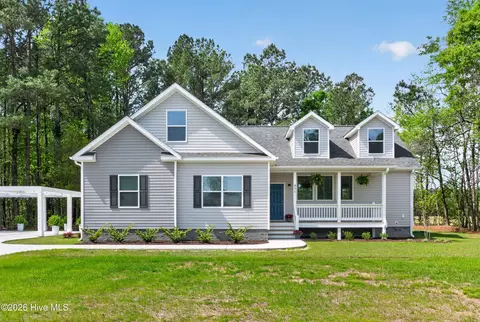 451 Governors Rd SE, Winnabow, NC 28479