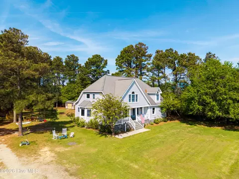 126 Narrow Shore Rd, Aydlett, NC 27916