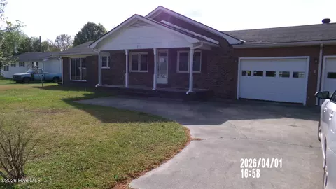 207 N Kennedy St, Beulaville, NC 28518