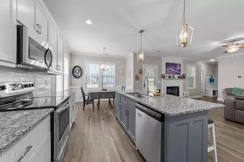 Kitchen - 76 Shadybrook Dr, Benson, NC 27504 photo 3 of 3