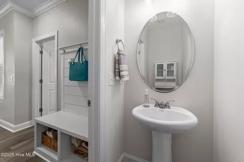 Entry Way - 76 Shadybrook Dr, Benson, NC 27504 photo 3 of 4