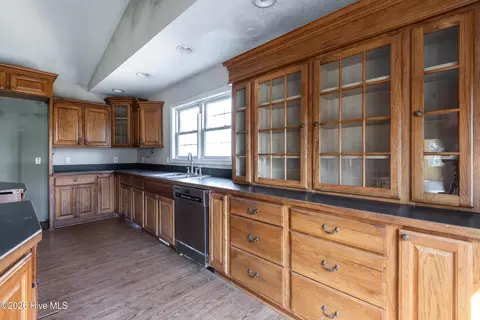 Kitchen - 508 Rockfish St, Edenton, NC 27932 photo 2 of 3