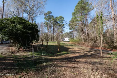 Exterior - 508 Rockfish St, Edenton, NC 27932 photo 6 of 18
