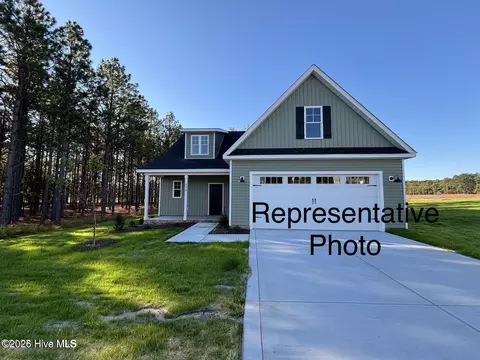 187 Spring Meadows Dr, Aberdeen, NC 28315