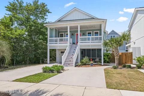 802 Ocean Blvd, Carolina Beach, NC 28428