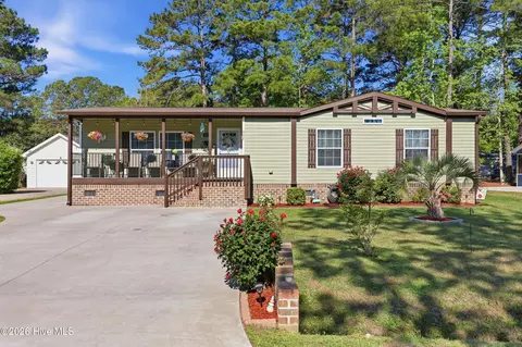 908 Palmer Dr, Calabash, NC 28467