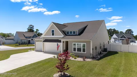 353 Mayflower Dr NW, Calabash, NC 28467