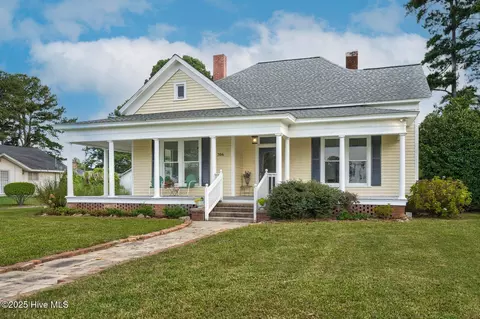206 W Blalock Rd, Lucama, NC 27851
