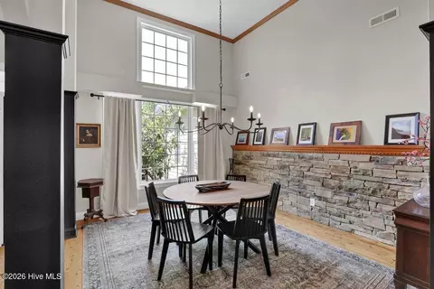 Dining - 707 N Green Tee Rd, Hampstead, NC 28443 photo 2 of 4