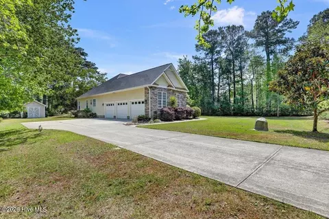 Exterior - 707 N Green Tee Rd, Hampstead, NC 28443 photo 1 of 20