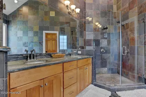 Bath - 707 N Green Tee Rd, Hampstead, NC 28443 photo 2 of 5