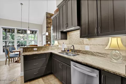 Kitchen - 707 N Green Tee Rd, Hampstead, NC 28443 photo 4 of 5