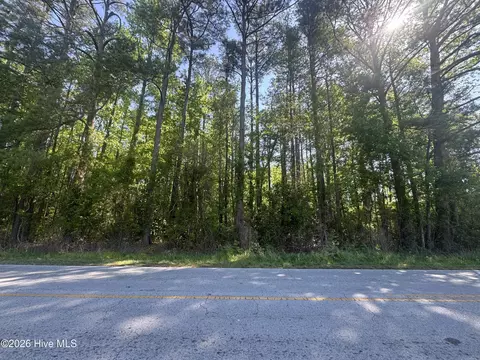 2125 Pony Farm Rd, Jacksonville, NC 28540
