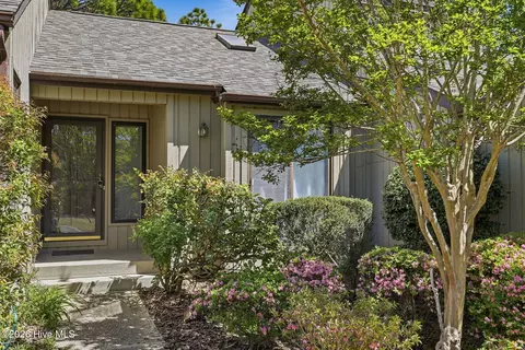 30 Lake Pinehurst Villas Rd, Pinehurst, NC 28374