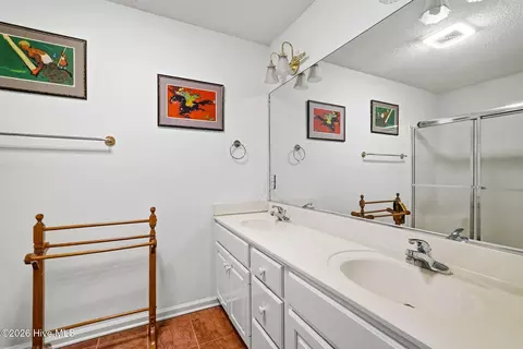 Bath - 30 Lake Pinehurst Villas Rd, Pinehurst, NC 28374 photo 1 of 2