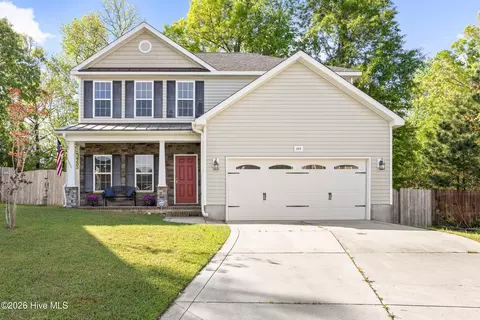 305 Bonnie Ct, Sneads Ferry, NC 28460