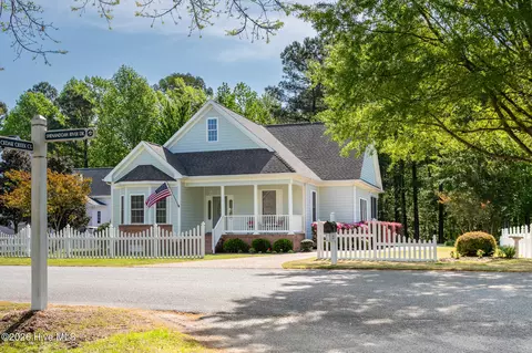 121 Shenandoah River Dr, Hertford, NC 27944