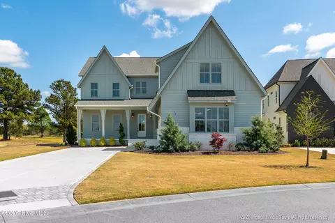 11 Sunflower Ct, Snow Hill, NC 28580