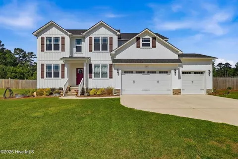 151 Enfield Dr, Carthage, NC 28327