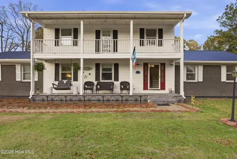 732 County Line Rd, Roseboro, NC 28382