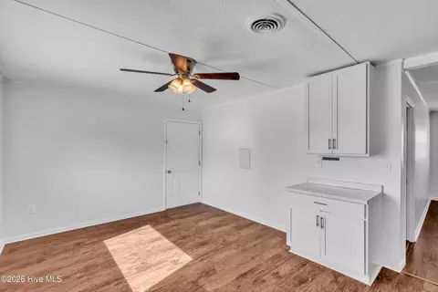 Living - 33 Riegel Dr, Hubert, NC 28539 photo 4 of 5
