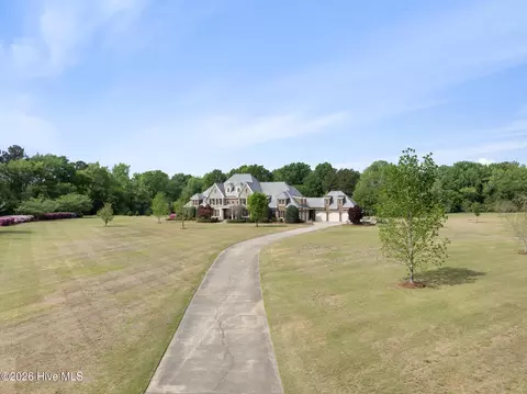 1181 Middle Rd, Fayetteville, NC 28312