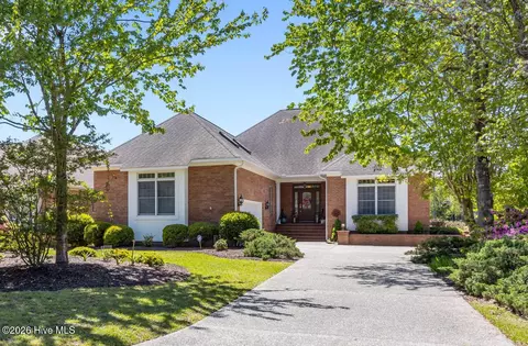 102 Pinehurst Dr, New Bern, NC 28562
