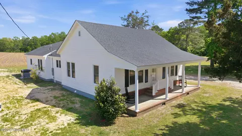 Exterior - 124 Republican Rd, Windsor, NC 27983 photo 3 of 12