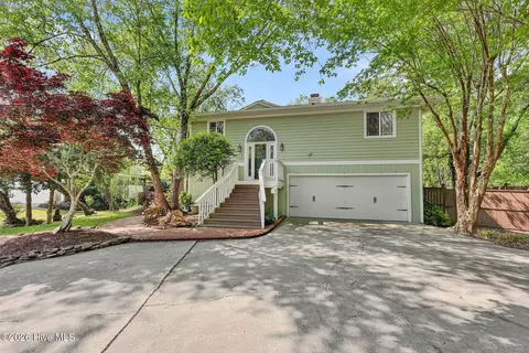 1910 Erin Ct, Wilmington, NC 28403