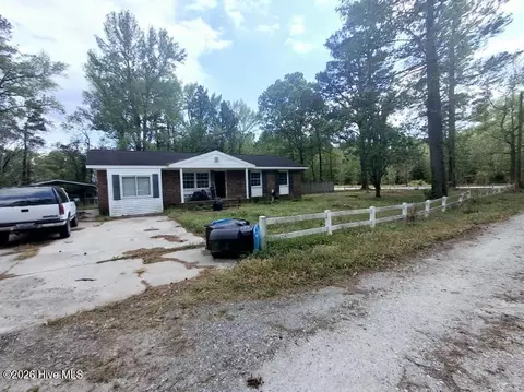 2410 Coggins Ln, Ayden, NC 28513