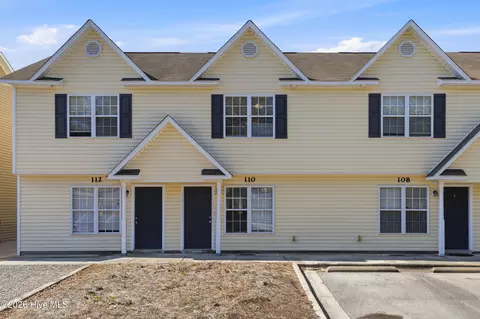 110 Cornerstone Pl, Jacksonville, NC 28546