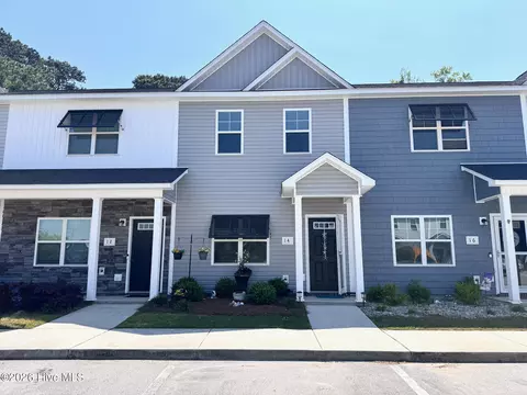 14 Catalina Cir, Swansboro, NC 28584