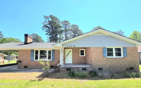 1018 Karen Dr, New Bern, NC 28562