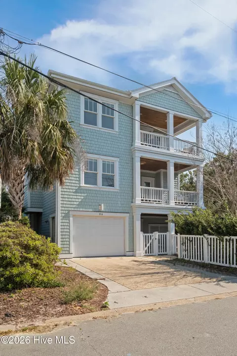 8 W Greensboro St W #A, Wrightsville Beach, NC 28480